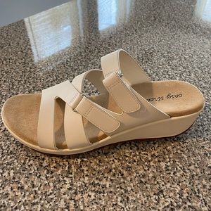 Easy Street Koda Women’s Wedge Sandals 8.5 worn once!